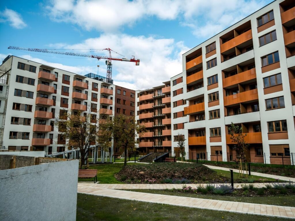 casa-47-ya-esta-aqui-asi-es-el-proyecto-que-promete-acabar-con-el-drama-del-alquiler