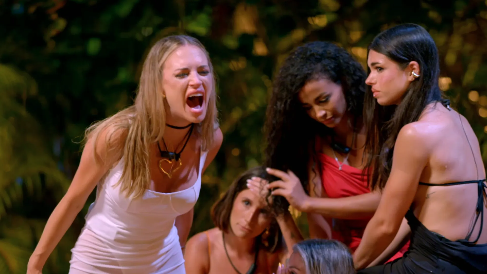 almudena hoguera con las chicas